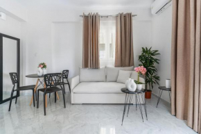 Miralis Apartments